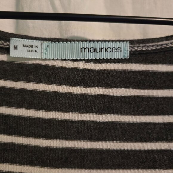 Maurices t-shirt womens Medium Grey white stripes 3/4 sleeve twist-hem Scoop - Picture 5 of 7